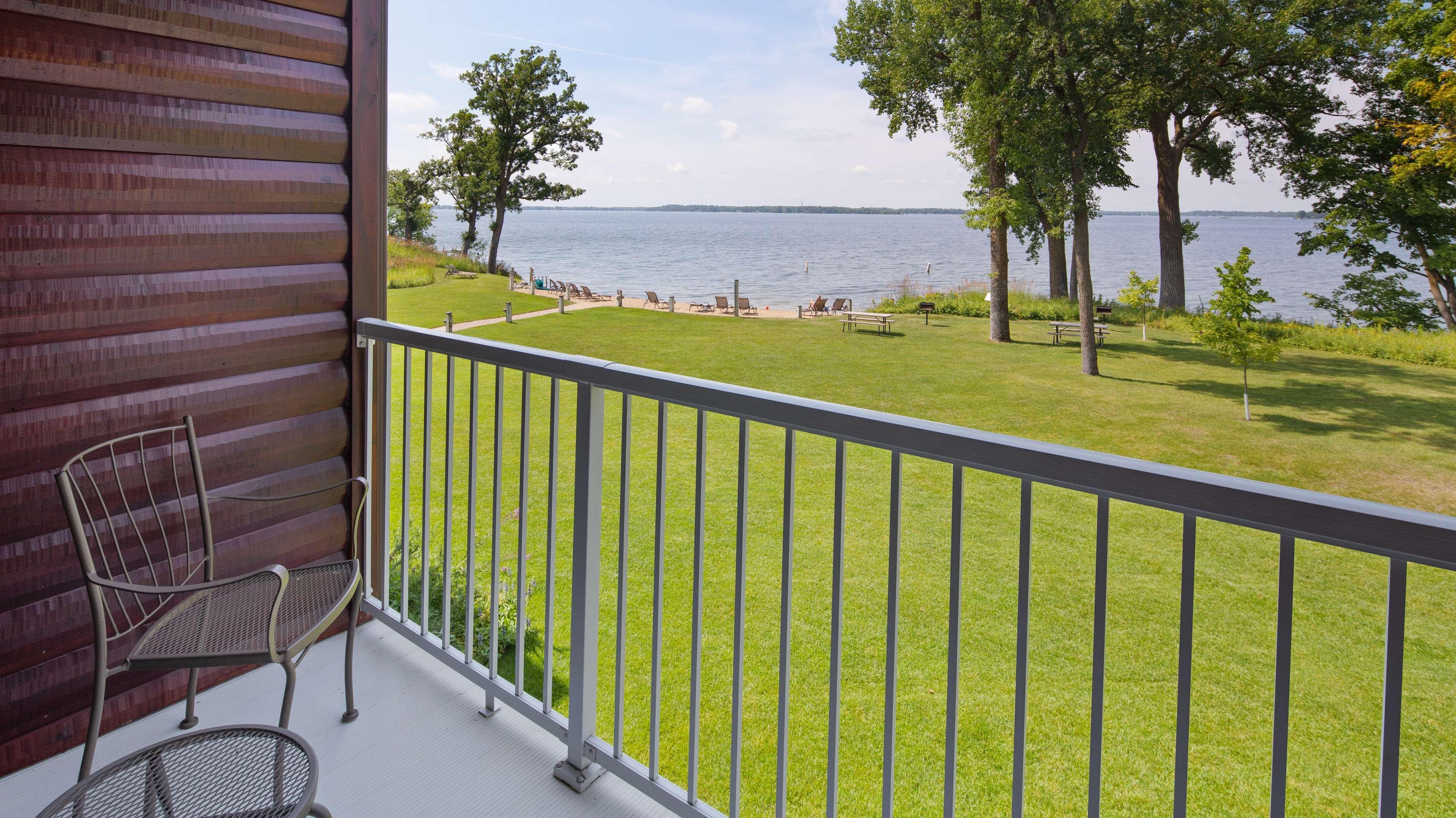 Best Western Premier The Lodge On Lake Detroit Детройт-Лейкс Экстерьер фото