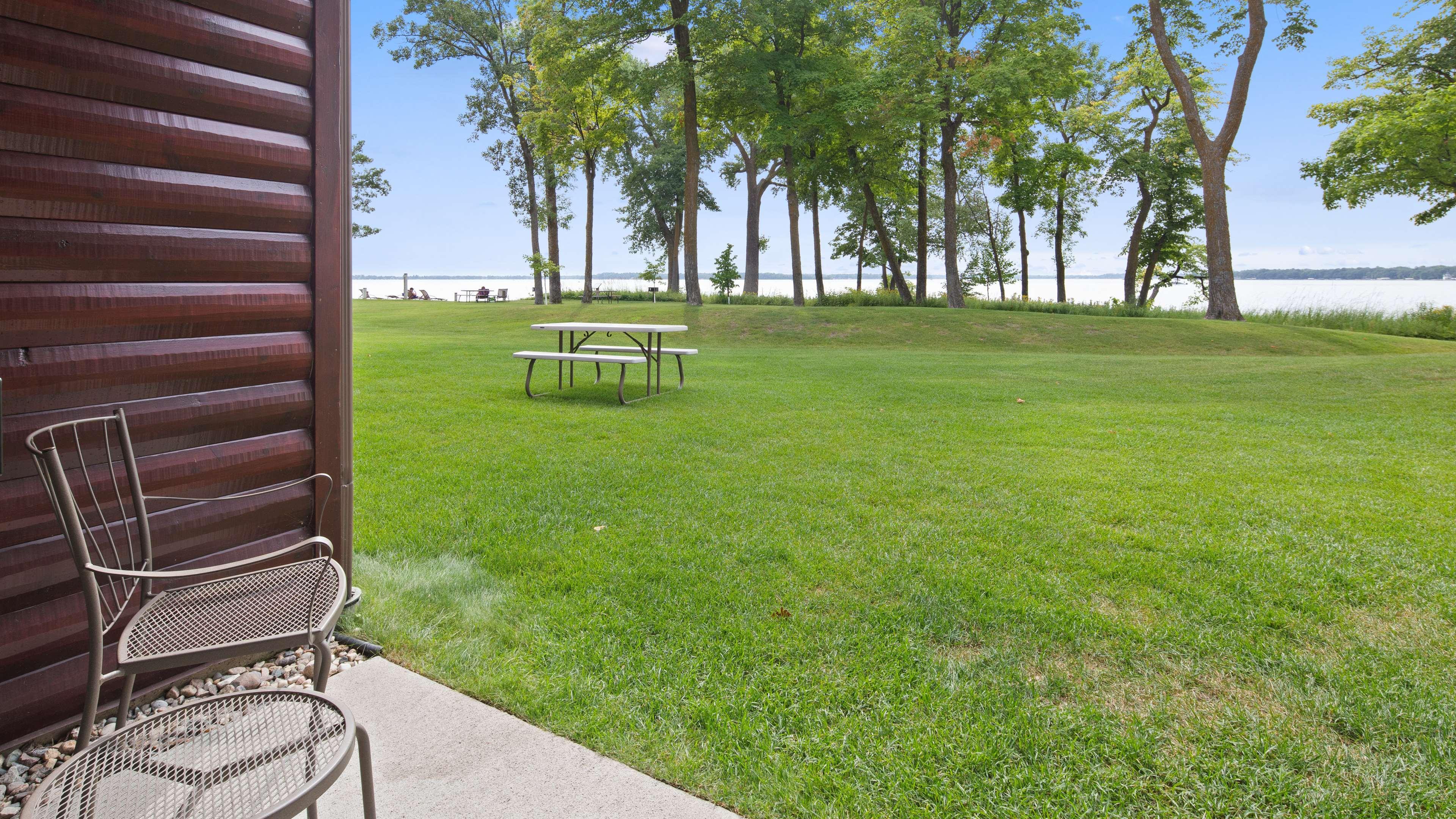 Best Western Premier The Lodge On Lake Detroit Детройт-Лейкс Экстерьер фото